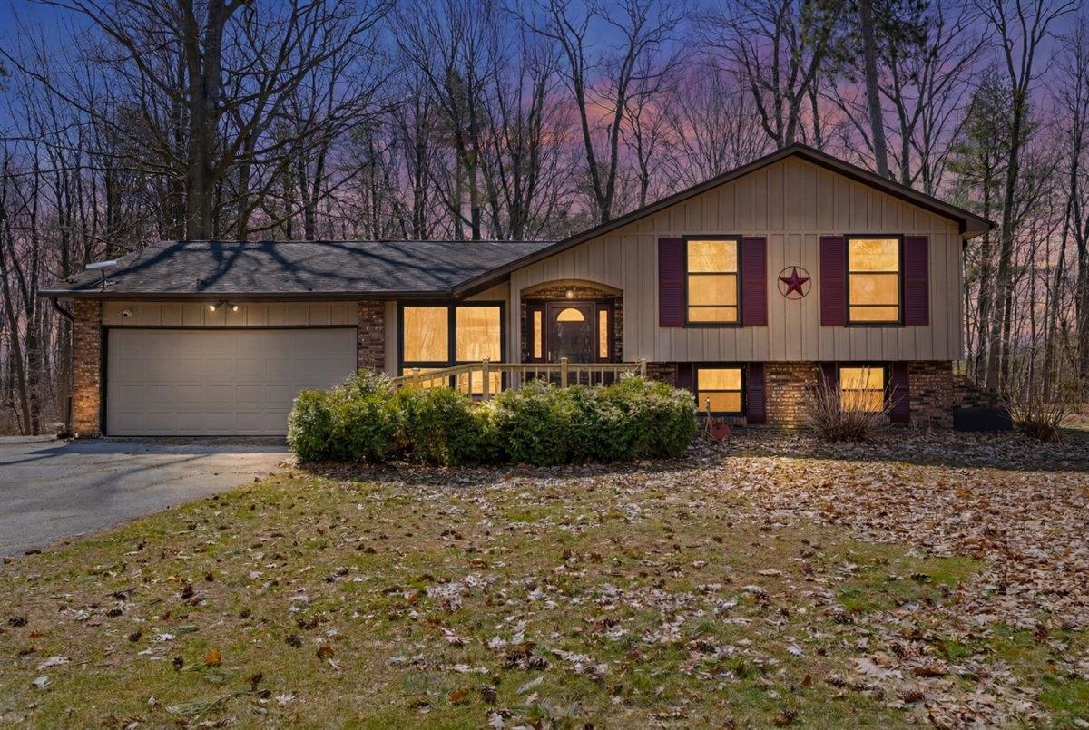 10897 Circle Road Luxemburg, WI 54217 - Photo 1 of 55