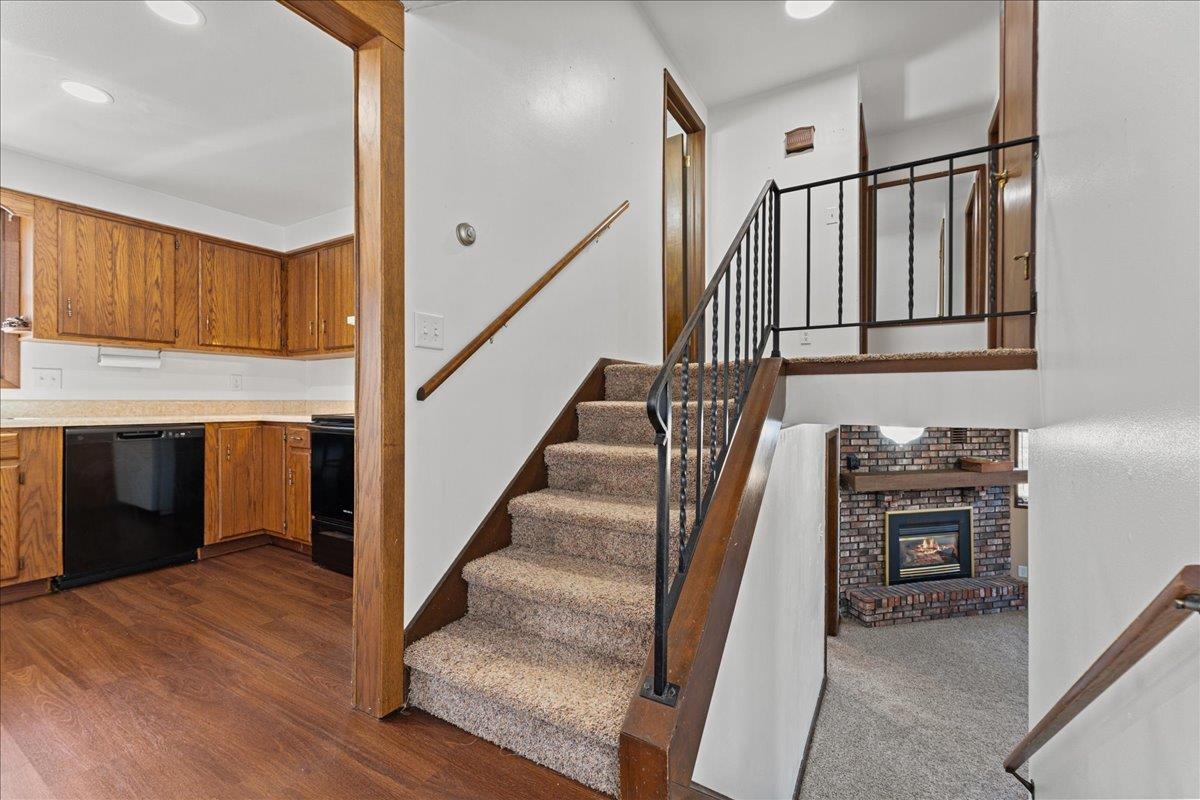 10897 Circle Road Luxemburg, WI 54217 - Photo 13 of 55