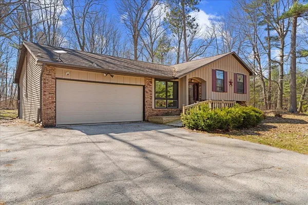 $339,900 | 10897 Circle Road, Luxemburg, WI 54217