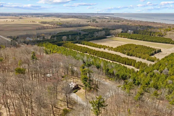 $339,900 | 10897 Circle Road, Luxemburg, WI 54217