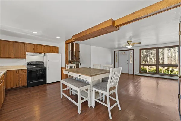 $339,900 | 10897 Circle Road, Luxemburg, WI 54217