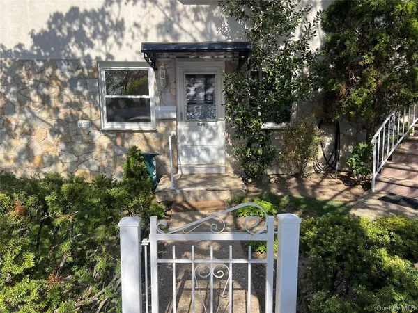 $2,400 | 16-05 Bell Boulevard, Unit 1 | Bay Terrace