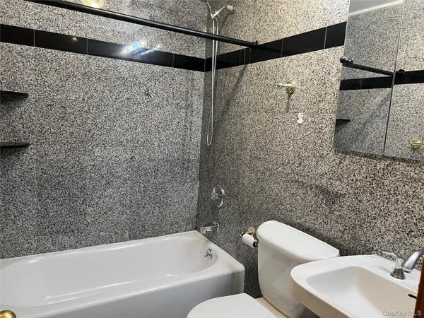 $2,400 | 16-05 Bell Boulevard, Unit 1 | Bay Terrace