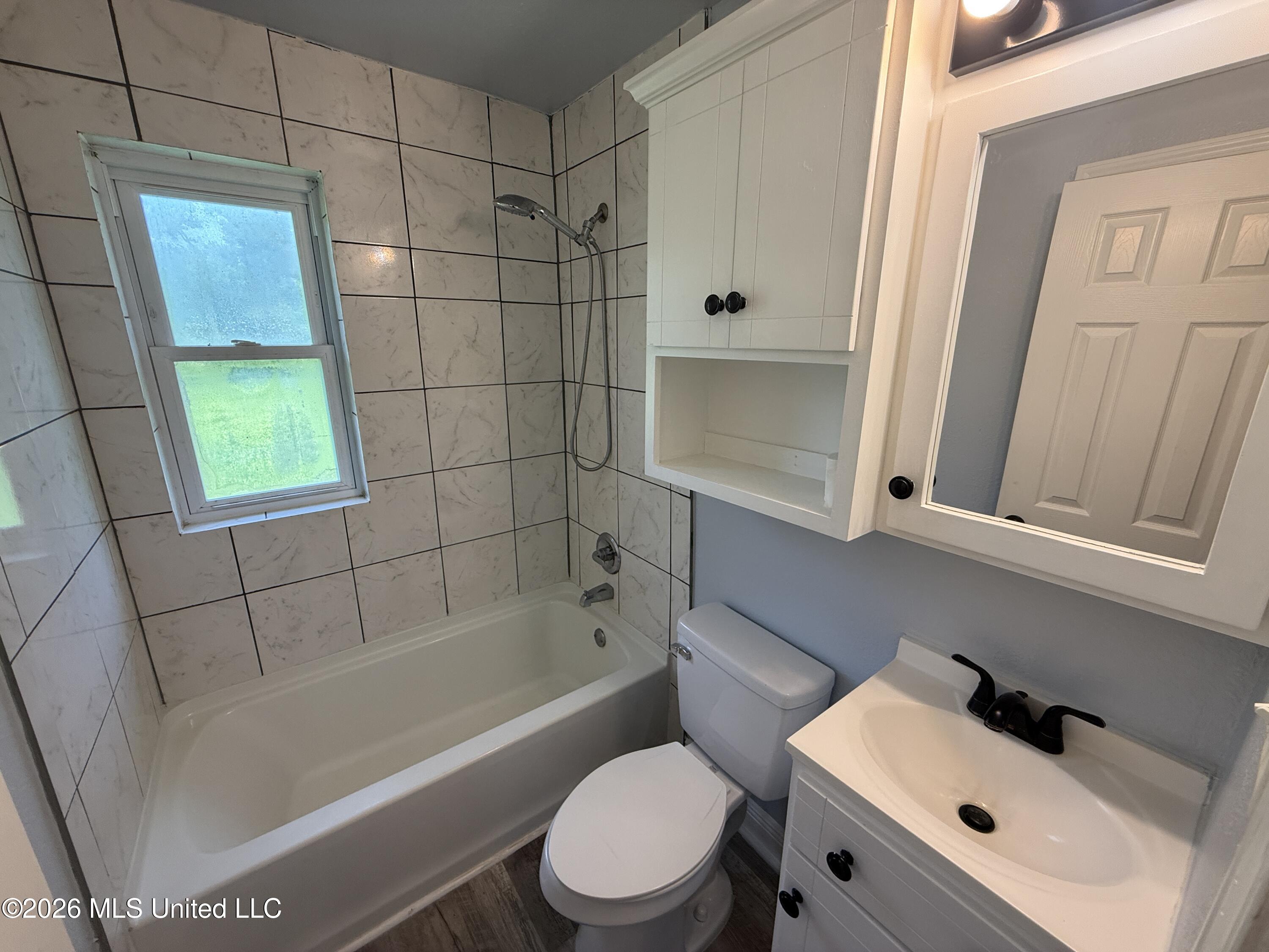 7204 Coda Road Moss Point, MS 39562 - Photo 6 of 16 IMG_9327