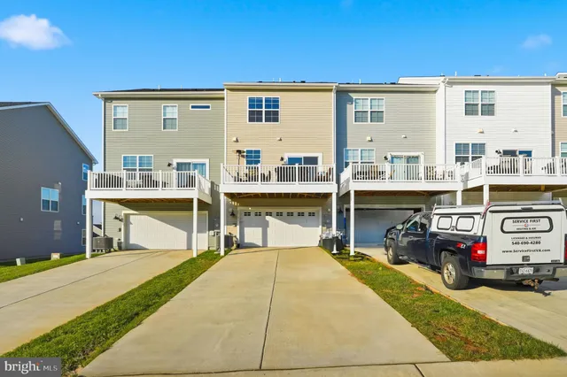 a house view with a outdoor space