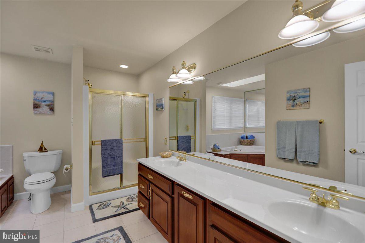 124 Pennsylvania Avenue Sinking Spring, PA 19608 - Photo 23 of 59 Primary bathroom w double bowl vanity