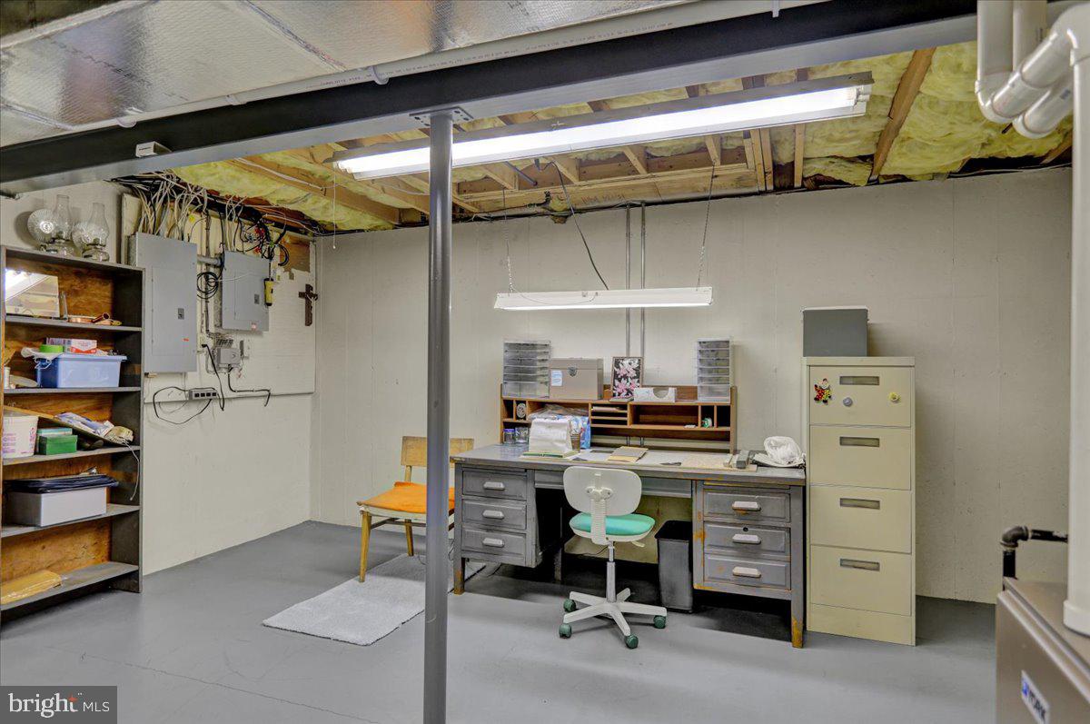 124 Pennsylvania Avenue Sinking Spring, PA 19608 - Photo 44 of 59 Desk area in basement level