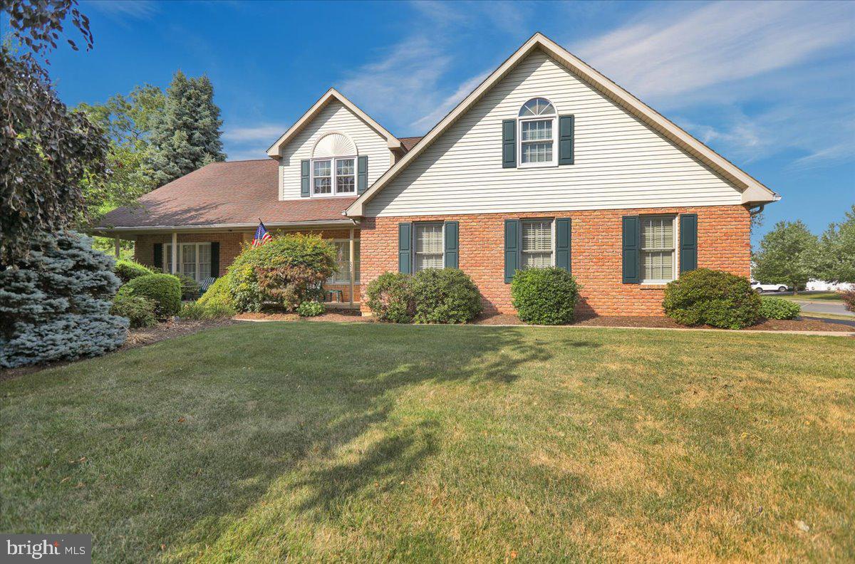 124 Pennsylvania Avenue Sinking Spring, PA 19608 - Photo 45 of 59 Exterior Front