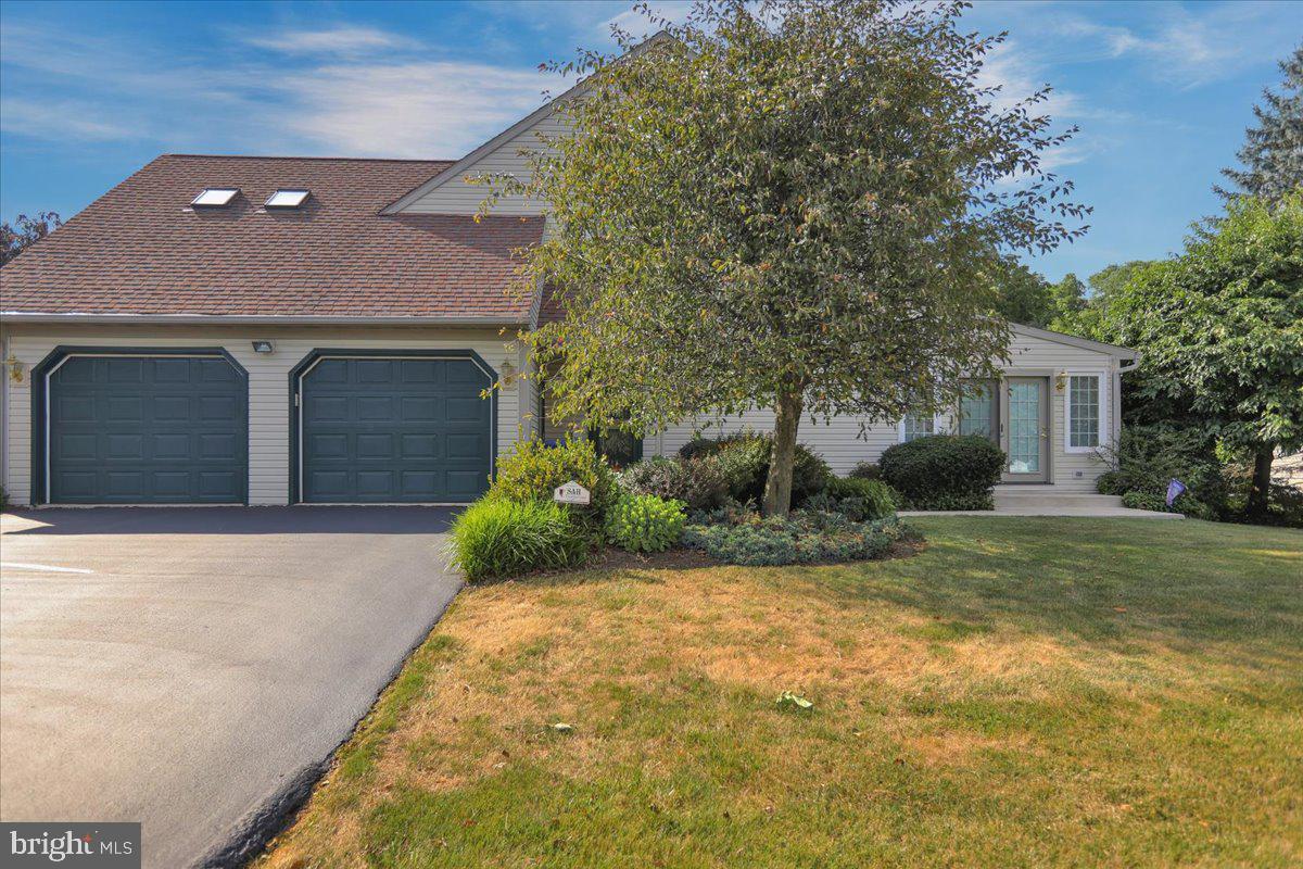 124 Pennsylvania Avenue Sinking Spring, PA 19608 - Photo 49 of 59 Right Side, SE 2 car Garage