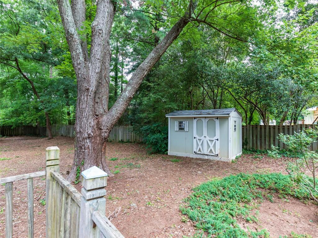 1110 Grimes Bridge Road Roswell, GA 30075 - Photo 29 of 31