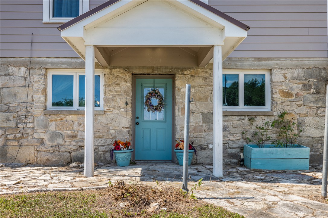 10415 McKnight Road Brenham, TX 77833 - Photo 21 of 23 a view of house entrance
