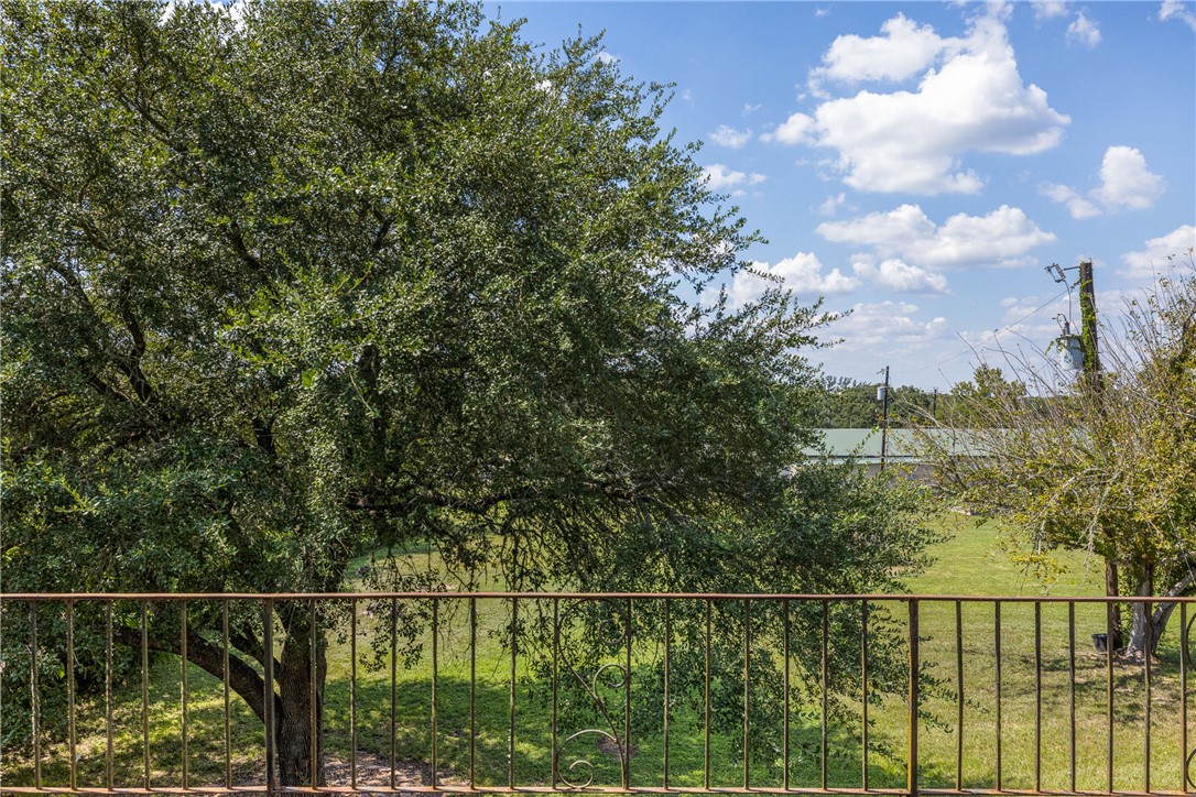 10415 McKnight Road Brenham, TX 77833 - Photo 4 of 23 a view of a balcony