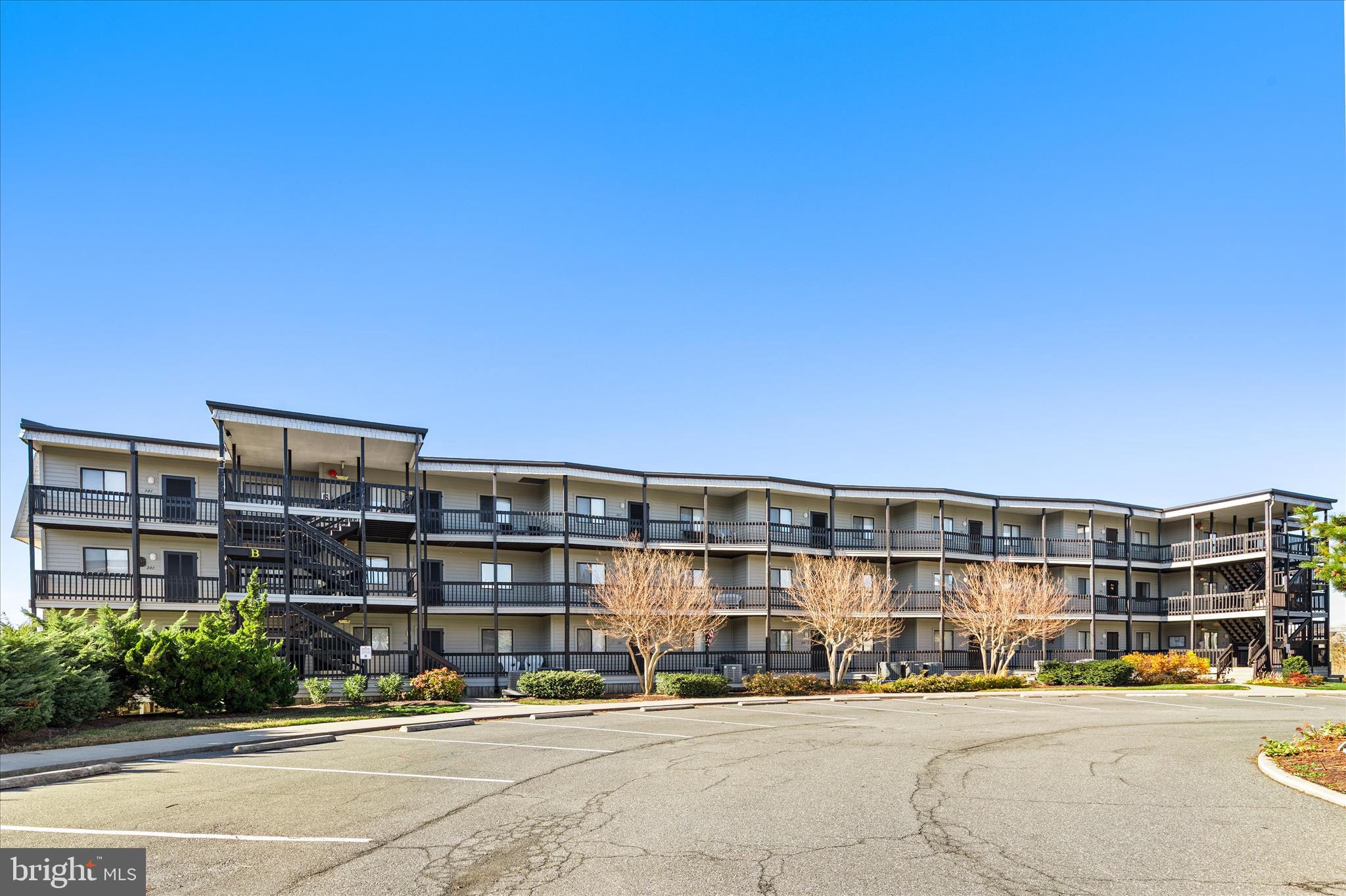 119 Old Landing Road, Unit 301B7 Ocean City, MD 21842 - Photo 10 of 57 Front Exterior