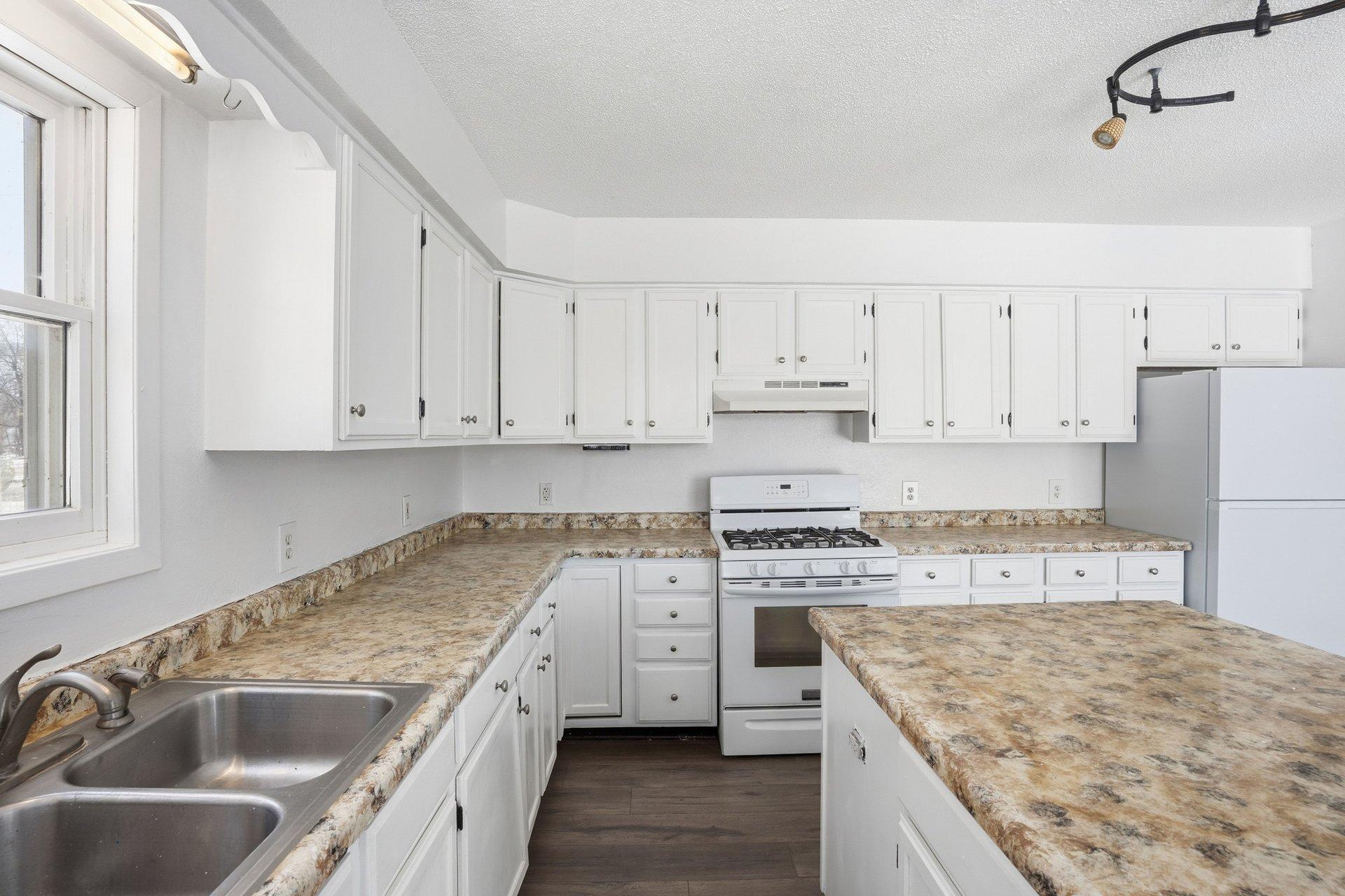 16 14th Street Northwest Faribault, MN 55021 - Photo 10 of 44