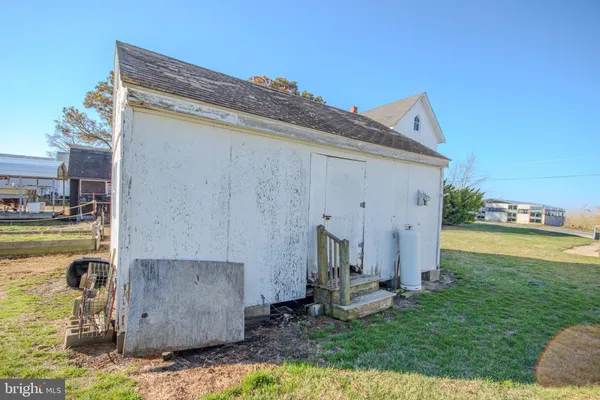 a house view with a outdoor space