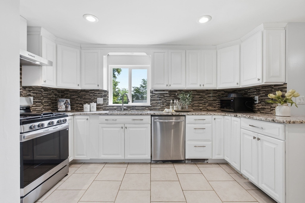 88 Muller Road Burlington, MA 01803 - Photo 13 of 42 Gallery Image 13