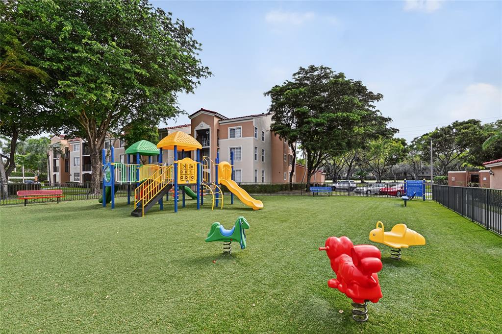 2011 Renaissance Boulevard, Unit 101 Miramar, FL 33025 - Photo 11 of 32