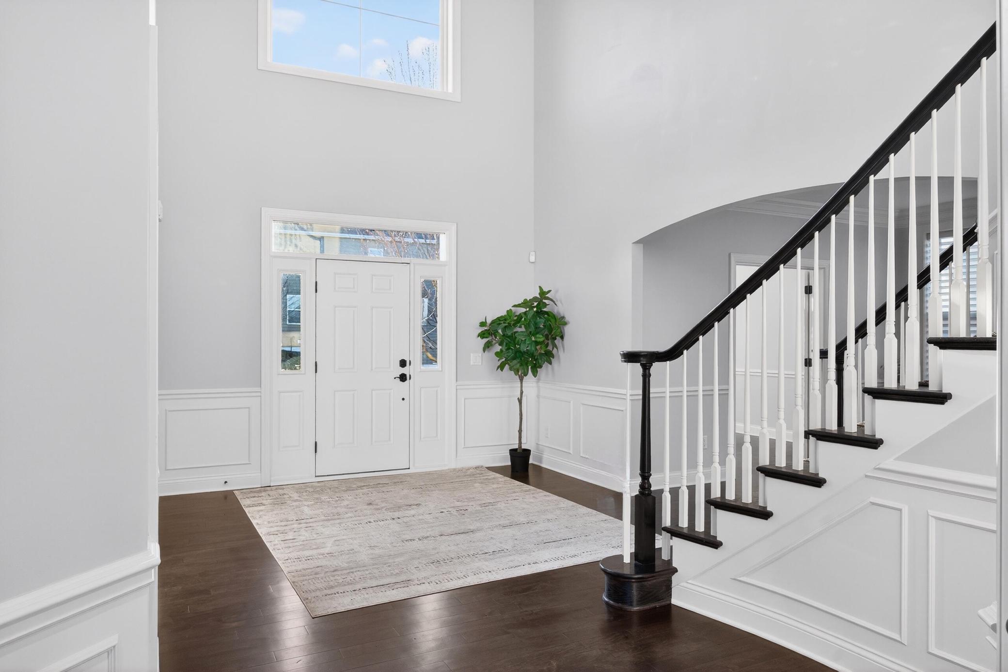 9889 Frederick Place Eden Prairie, MN 55347 - Photo 2 of 33