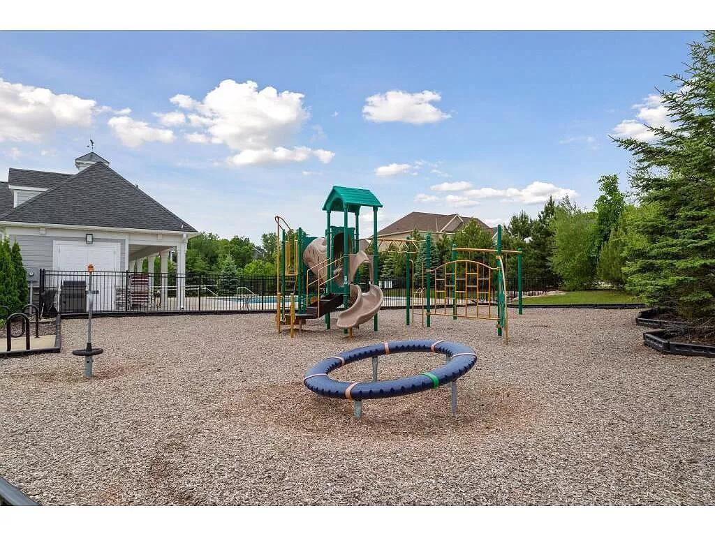 9889 Frederick Place Eden Prairie, MN 55347 - Photo 32 of 33