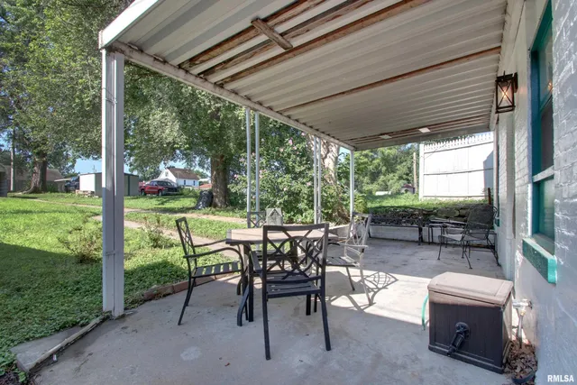 $87,500 | 624 Monroe Street, Quincy, IL 62301