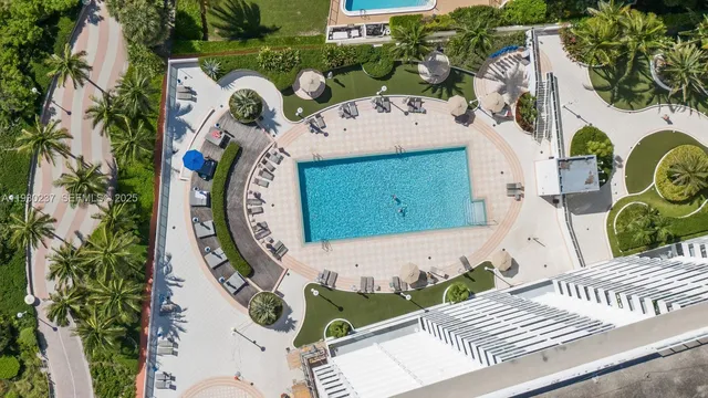 $3,250 | 100 Lincoln Road, Unit 543, Miami Beach, FL 33139