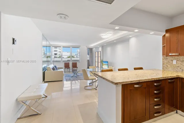 $3,250 | 100 Lincoln Road, Unit 543, Miami Beach, FL 33139
