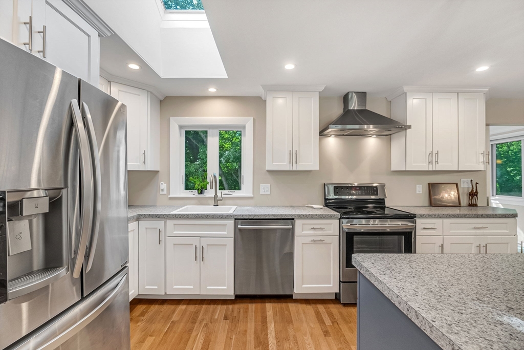 89 Rolling Lane Needham, MA 02492 - Photo 8 of 33