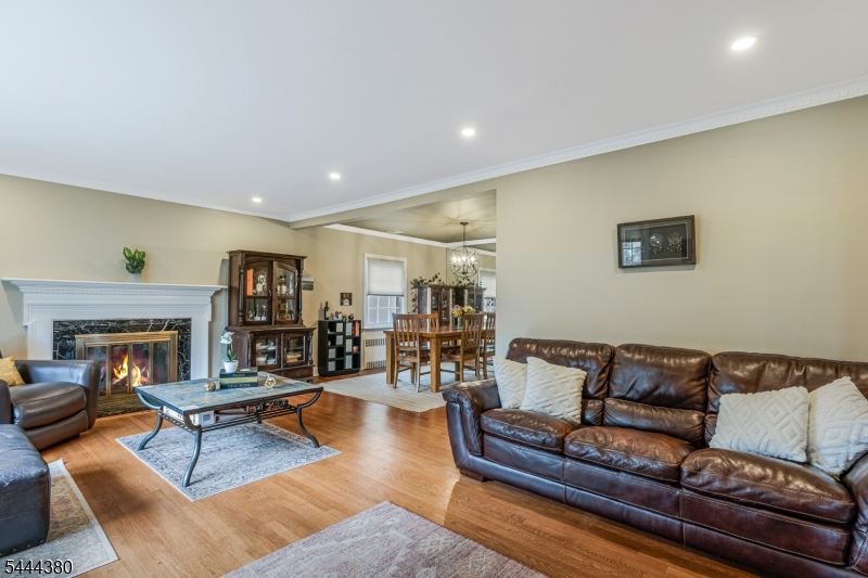 307 Minute Arms Road Union, NJ 07083 - Photo 5 of 26