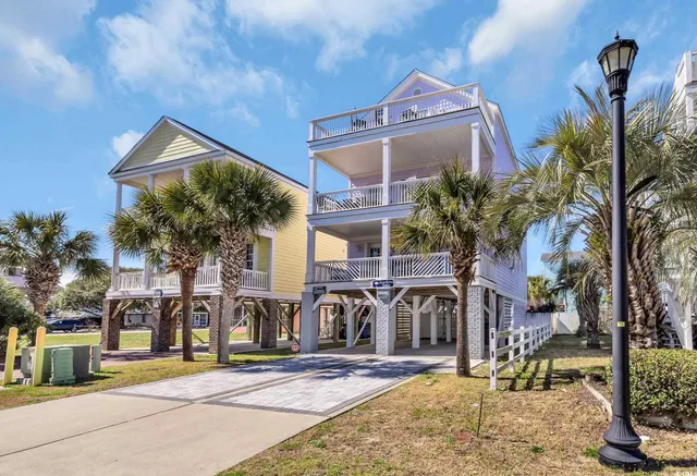 $1,599,100 | 512 North Ocean Boulevard, Surfside Beach, SC 29575