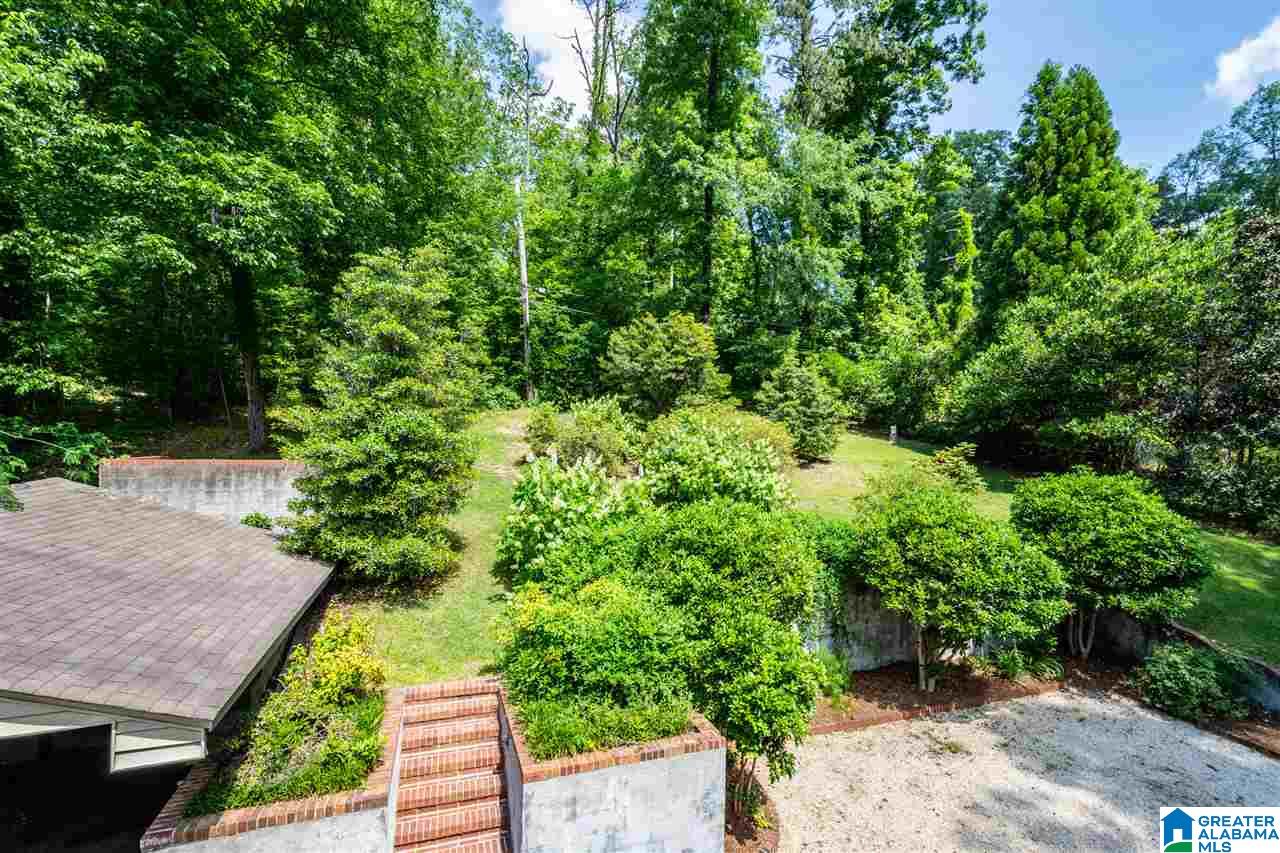 24 Woodhill Road Birmingham, AL 35213 - Photo 13 of 49