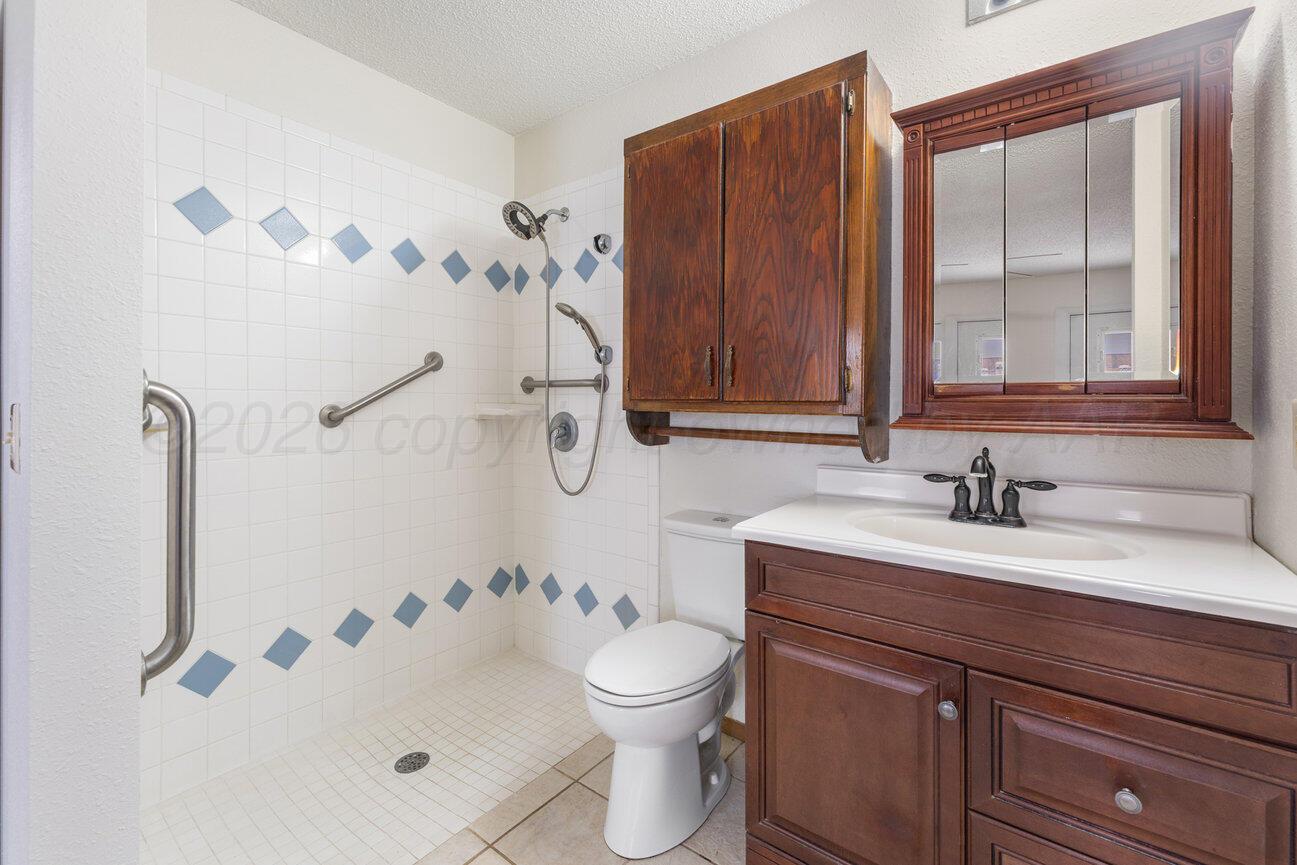 5201 South Milam Street Amarillo, TX 79110 - Photo 46 of 53 Primary Bath-2