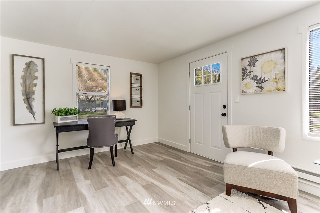 3321 Southeast 6th Street Renton, WA 98058 - Photo 7 of 18