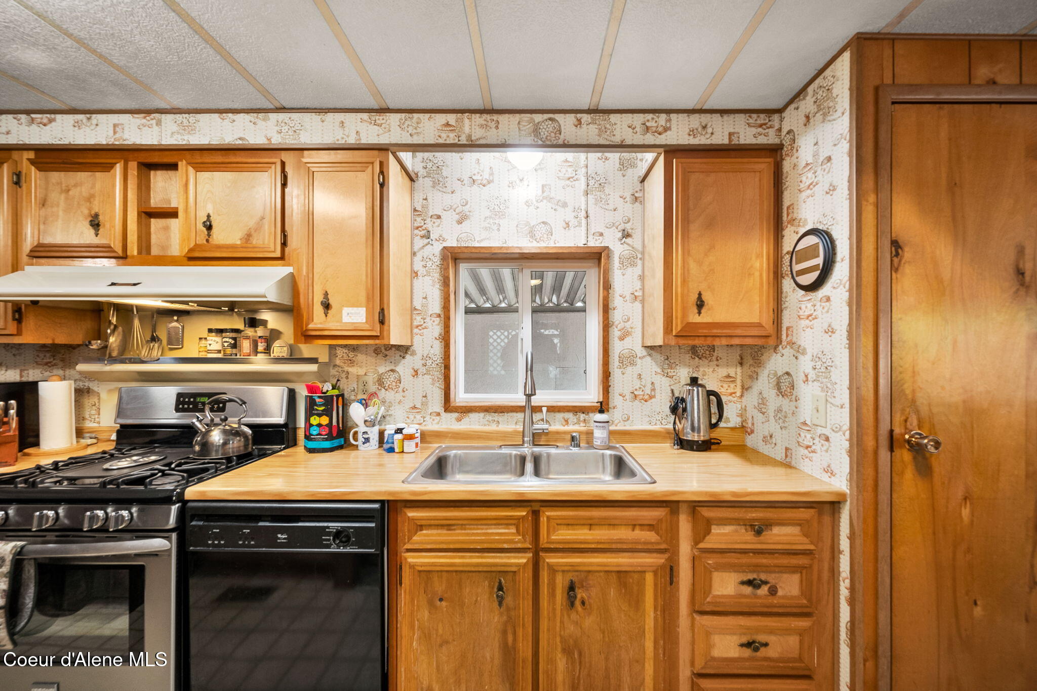 9156 North Starr Loop Hayden, ID 83835 - Photo 8 of 34 Kitchen