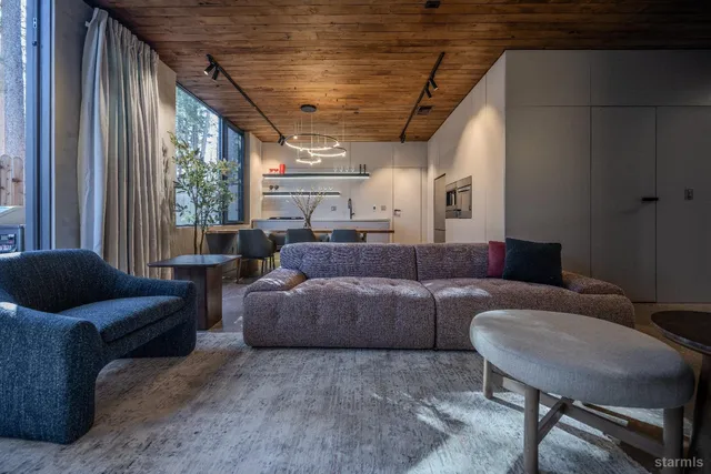 $2,896,000 | 1057 Fern Road, South Lake Tahoe, CA 96150