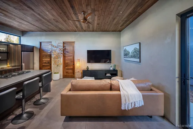 $2,896,000 | 1057 Fern Road, South Lake Tahoe, CA 96150