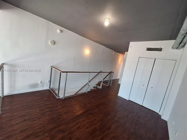 a view of utility room