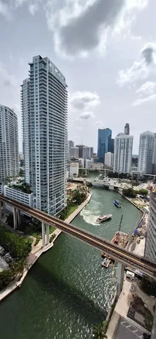 $449,900 | 690 Southwest 1st Court, Unit 2711, Miami, FL 33130