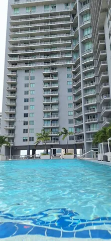 $449,900 | 690 Southwest 1st Court, Unit 2711, Miami, FL 33130