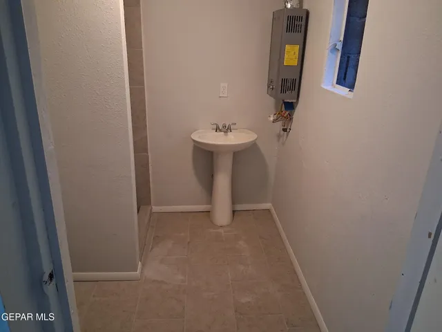 $295,000 | 709 South Virginia Street, El Paso, TX 79901