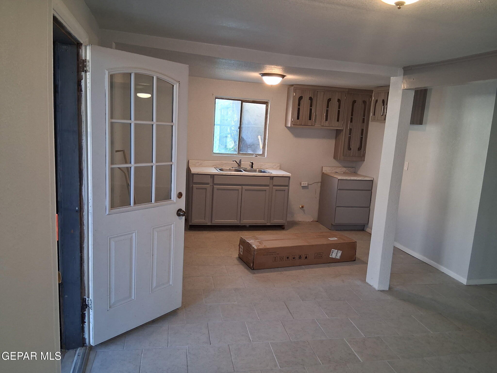 709 South Virginia Street El Paso, TX 79901 - Photo 6 of 12