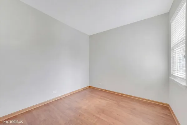 $265,000 | 634 West Jonathan Drive, Unit 2, Round Lake, IL 60073
