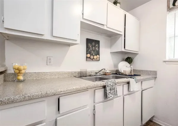 $1,110 | 4422 Weaver Road, Unit 707, Houston, TX 77016