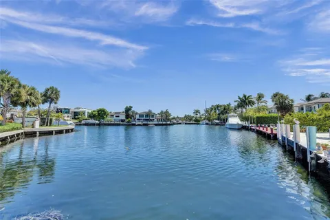 $229,900 | 455 Paradise Isle Boulevard, Unit 104, Hallandale Beach, FL 33009