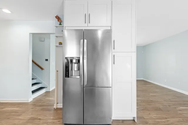 $390,000 | 2008 Lenora Drive, West Bend, WI 53090