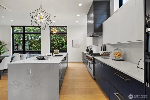 $3,895,000 | 4605 108th Avenue Northeast, Kirkland, WA 98033