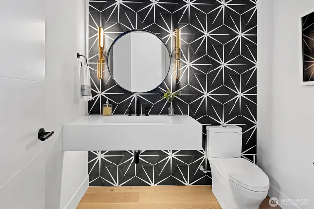 $3,895,000 | 4605 108th Avenue Northeast, Kirkland, WA 98033