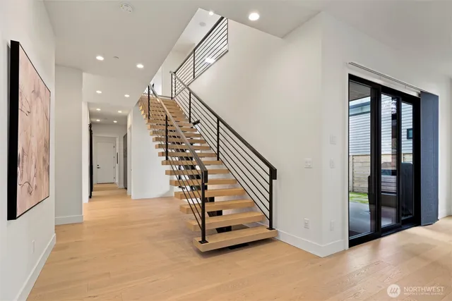 $3,895,000 | 4605 108th Avenue Northeast, Kirkland, WA 98033