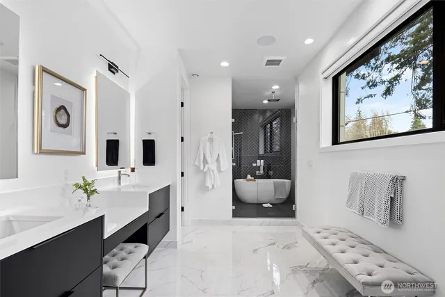 $3,895,000 | 4605 108th Avenue Northeast, Kirkland, WA 98033