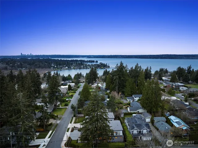 $3,895,000 | 4605 108th Avenue Northeast, Kirkland, WA 98033