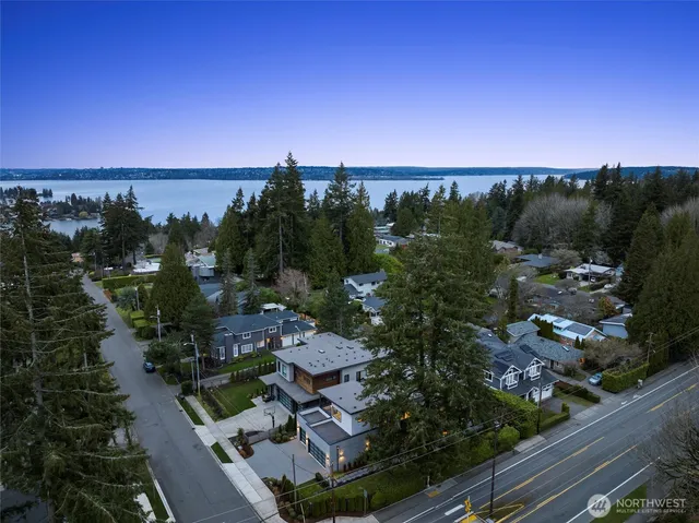 $3,895,000 | 4605 108th Avenue Northeast, Kirkland, WA 98033
